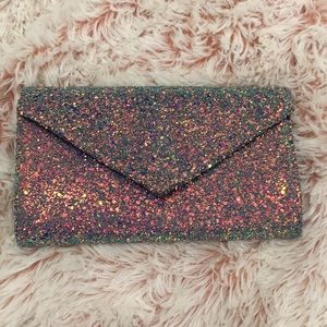 Sparkly clutch 🌟